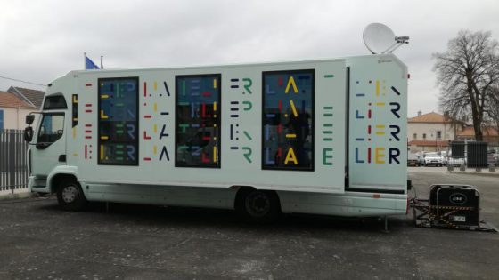 L'atelier : un "médiabus" numérique dans la Meuse