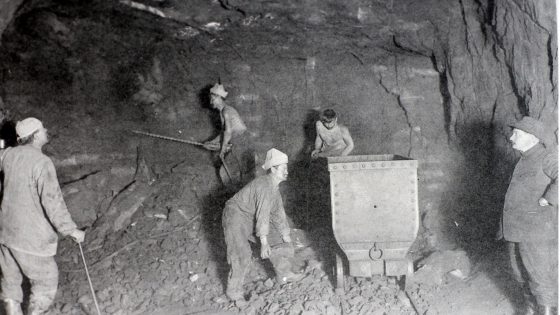 Mineurs dans la mine de fer de Sancy (Meurthe et Moselle)