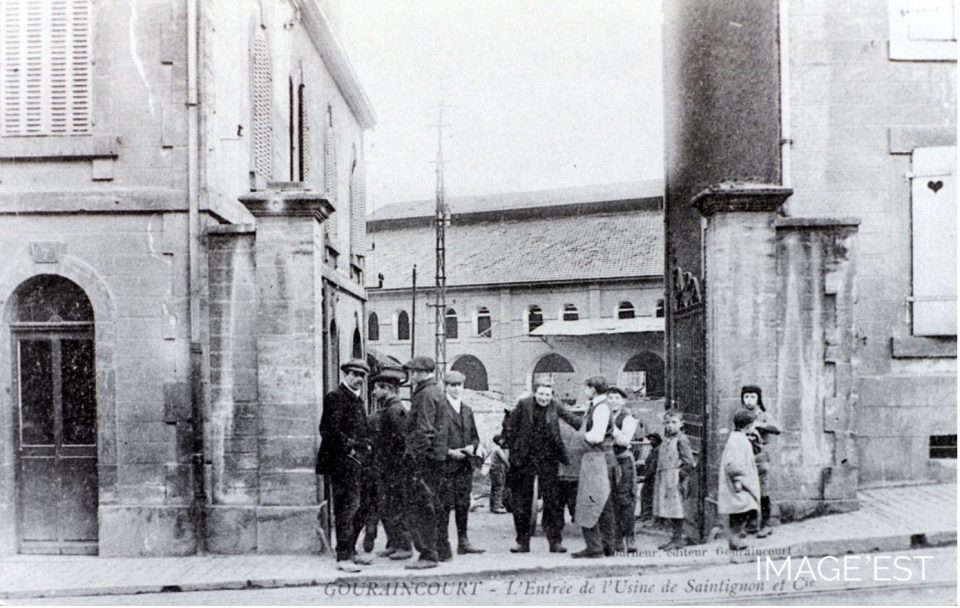 Entrée de l'usine de Saintignon et Compagnie à Longwy (Meurthe-et-Moselle).